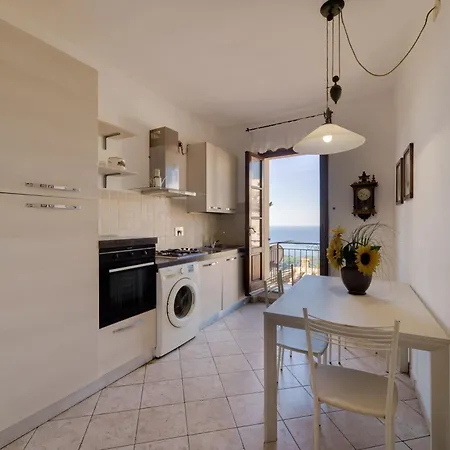 Vista Su Montecristo - Goelba Apartamento *